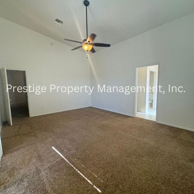 Building Photo - Beautiful Home with 3 Car Garage in Sonoran Ranch!