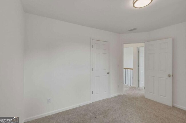 Building Photo - 3525 Moor Pointe Dr