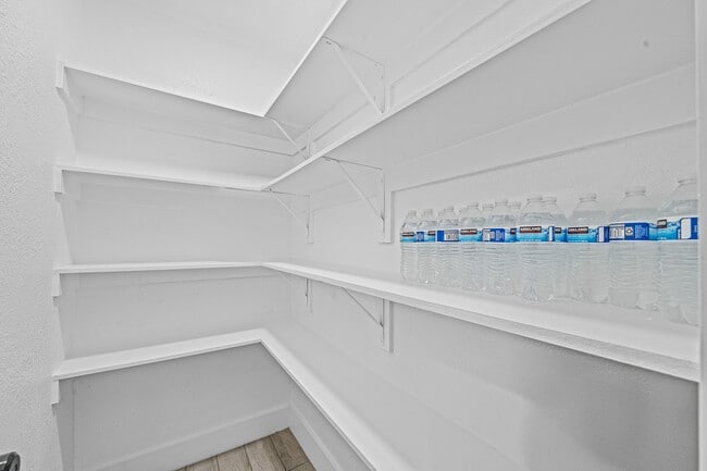 Building Photo - 4611 Idaho St