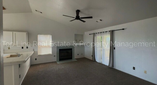Building Photo - Beautiful 3 Bedroom | 2 Bathroom Home for Rent!
