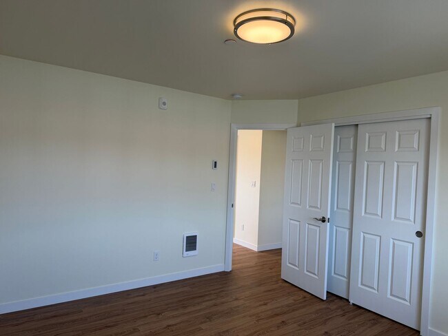 Building Photo - New Construction Two Bedroom Apartments in Coupeville!