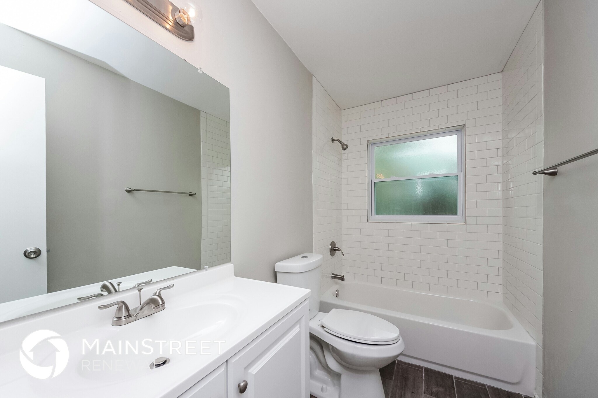 Building Photo - 1008 Armada Ct