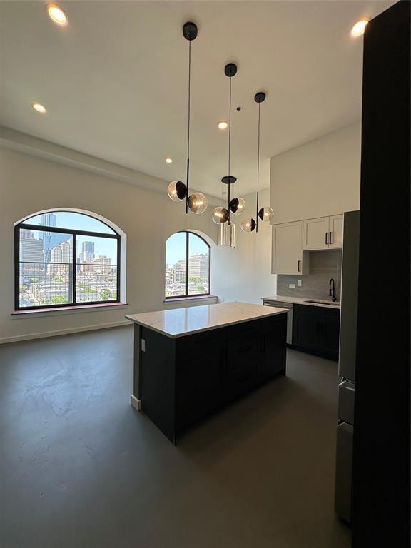 Building Photo - 507 Sabine St