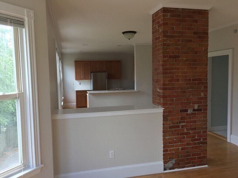 Building Photo - 26 North St