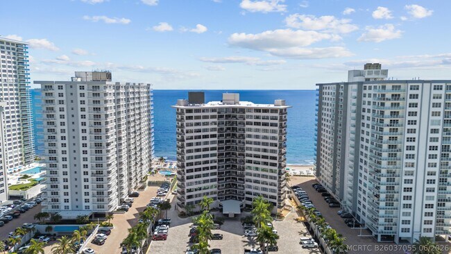 Building Photo - 3800 Galt Ocean Dr