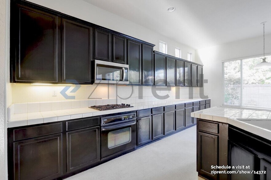 Building Photo - 856 Morningside Dr