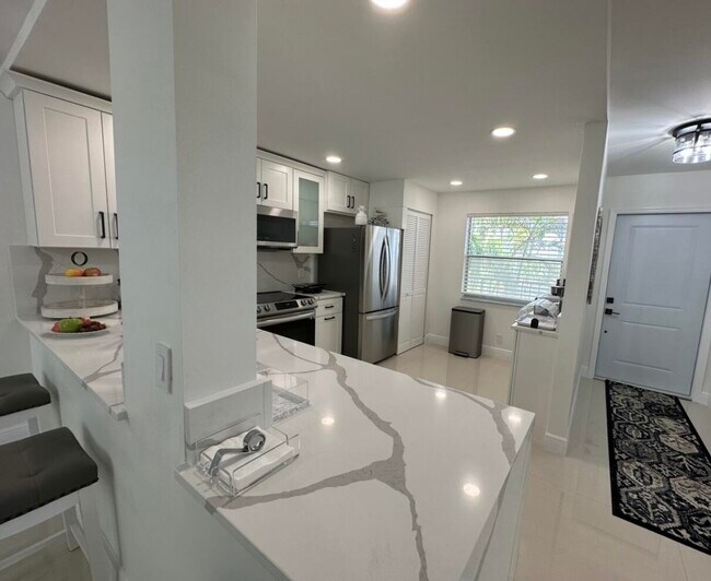 Building Photo - 14773 Cumberland Dr