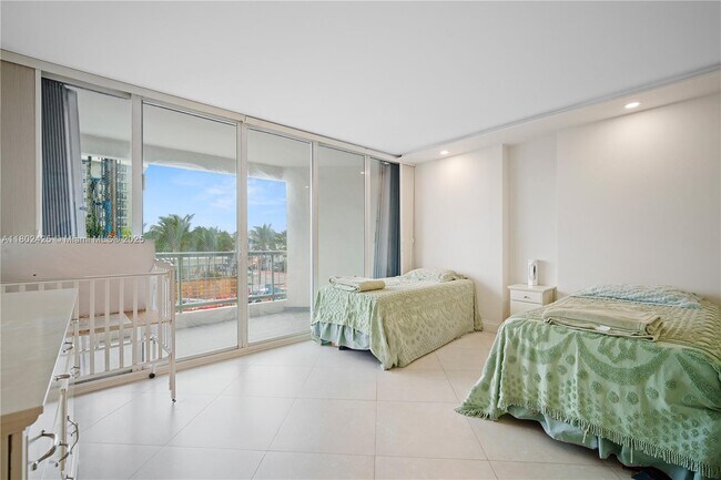Building Photo - 9341 Collins Ave