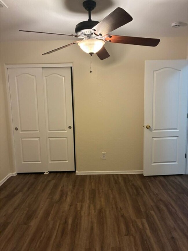 Building Photo - Spacious 4 Bedroom Home in Avondale!