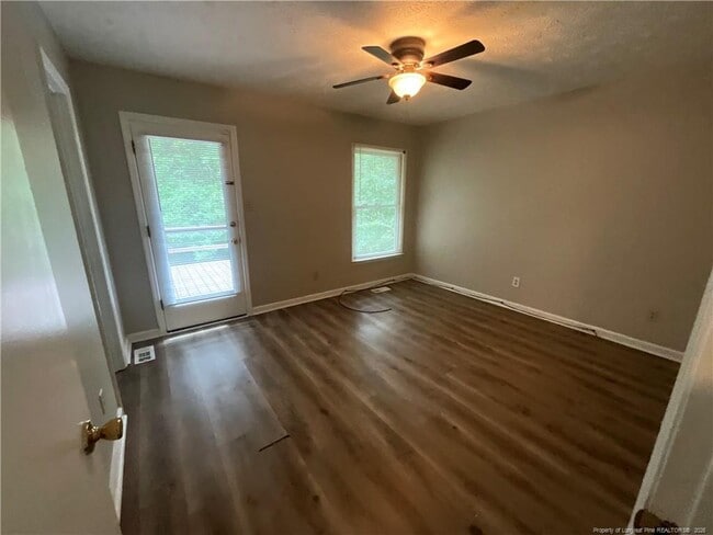 Building Photo - 929 Kennesaw Dr