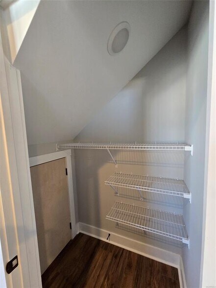 Building Photo - 61 Main St