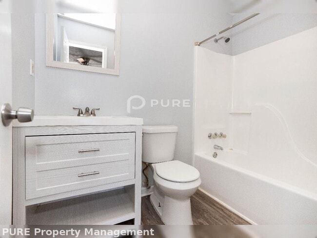 Building Photo - 6528 Buffington Rd