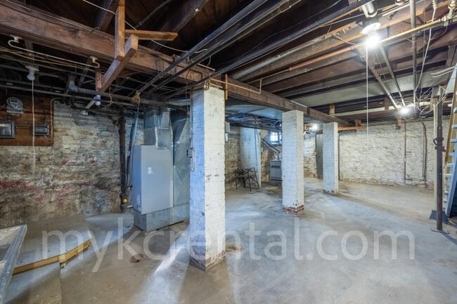 Building Photo - 17 S 17th St