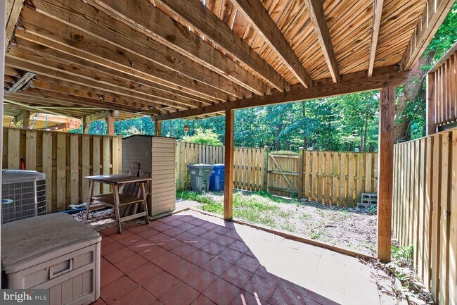 Building Photo - 5619 Ridge View Dr