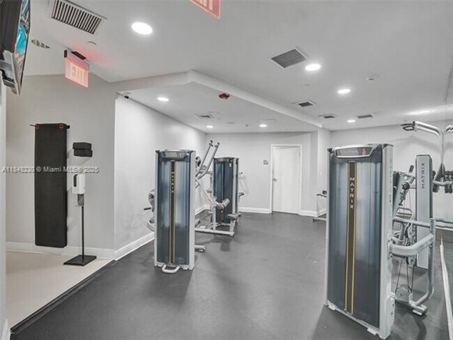 Building Photo - 1250 S Miami Ave