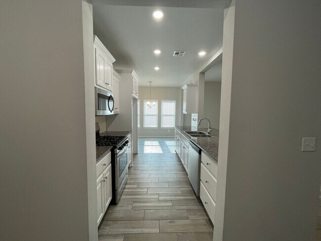 Building Photo - Beautiful home in Bentley Square available...