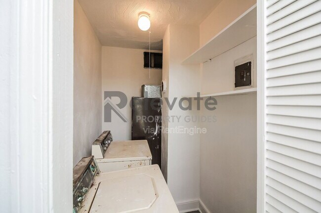 Building Photo - 4211 Wayside Rd