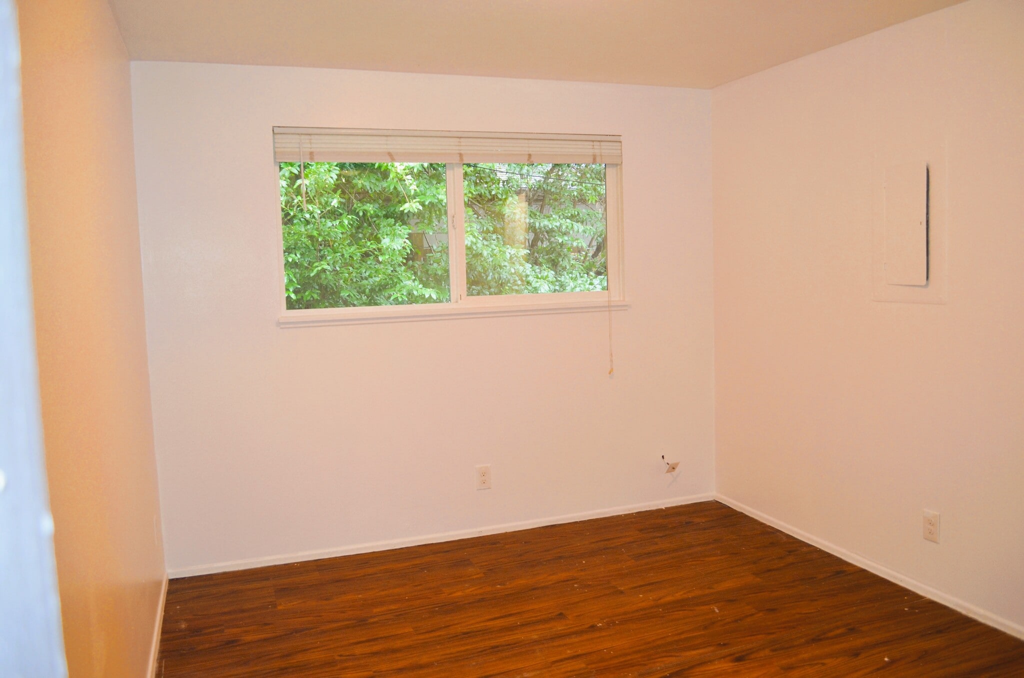 Building Photo - 319 Linn Ave