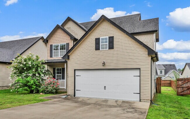 Building Photo - Wonderful 2-story home close to Ft. Campbell