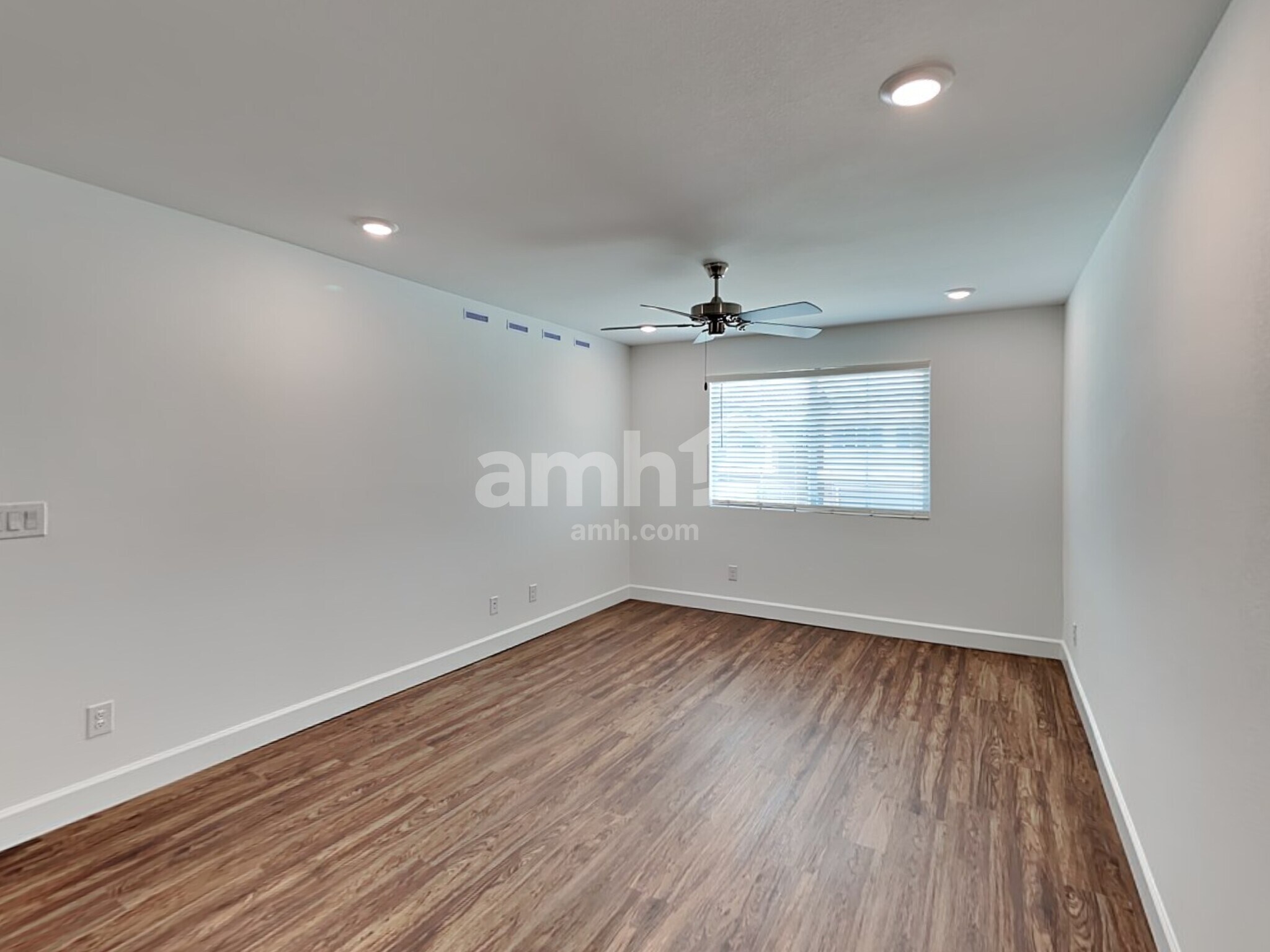 Building Photo - 9122 Ribbon Mdw Ct