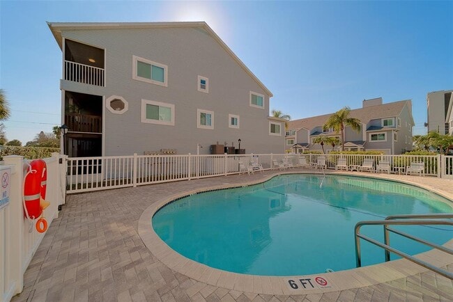 Building Photo - 911 Harbour House Dr