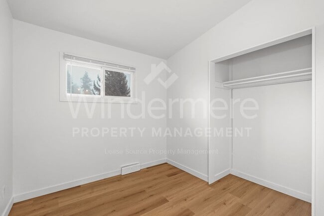 Building Photo - Brick Rancher