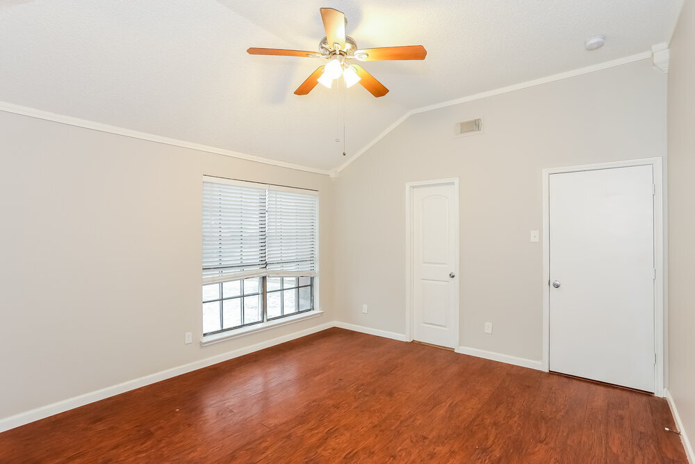 Building Photo - 1365 Roan Dr