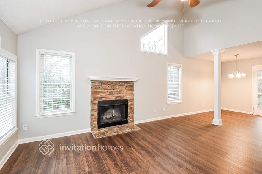 Building Photo - 102 Hillcrest Dr