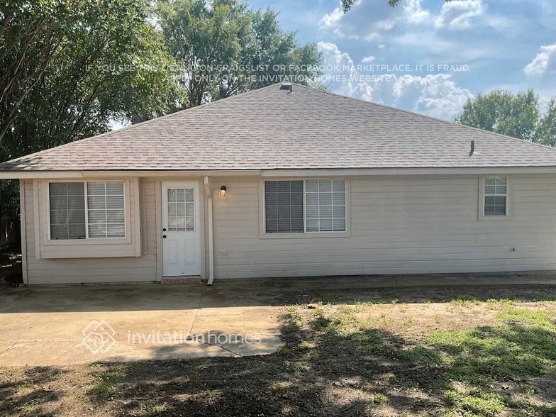Building Photo - 3717 Tulip Tree Dr