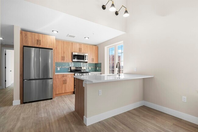Building Photo - 212 70th St
