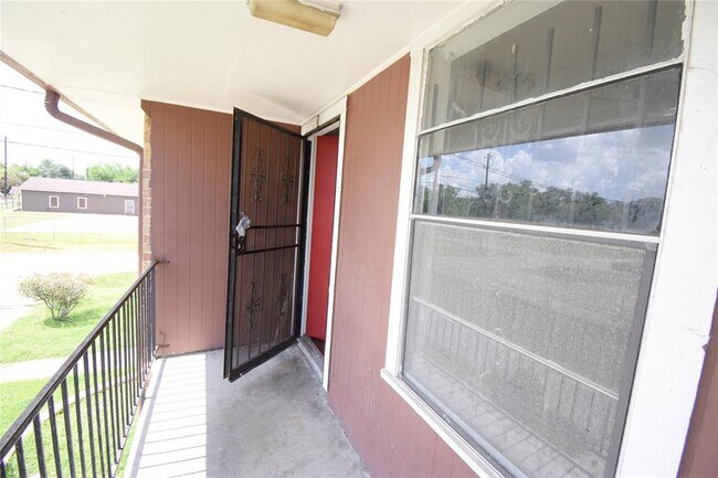 Primary Photo - 4353 Brinkley St