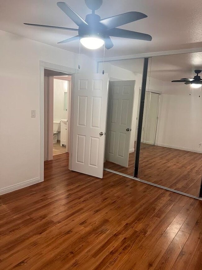 Building Photo - Renovated 2 Bedroom/ 1 Bathroom Condo Avai...