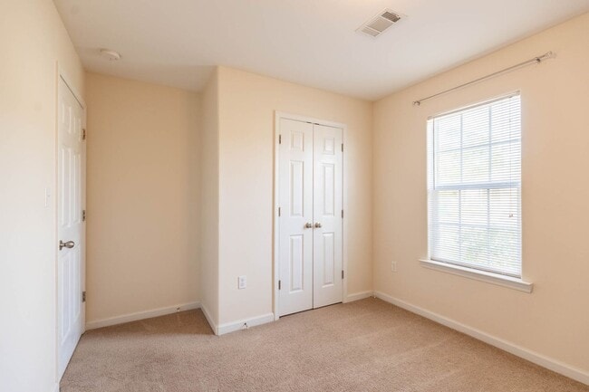 Building Photo - ST. MARTIN SCHOOL DISTRICT - 3 BED 2 BATH ...