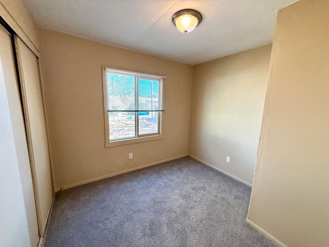 Building Photo - Newly Remodeled 2 Bedroom 2 Bathroom Home!- Available Now