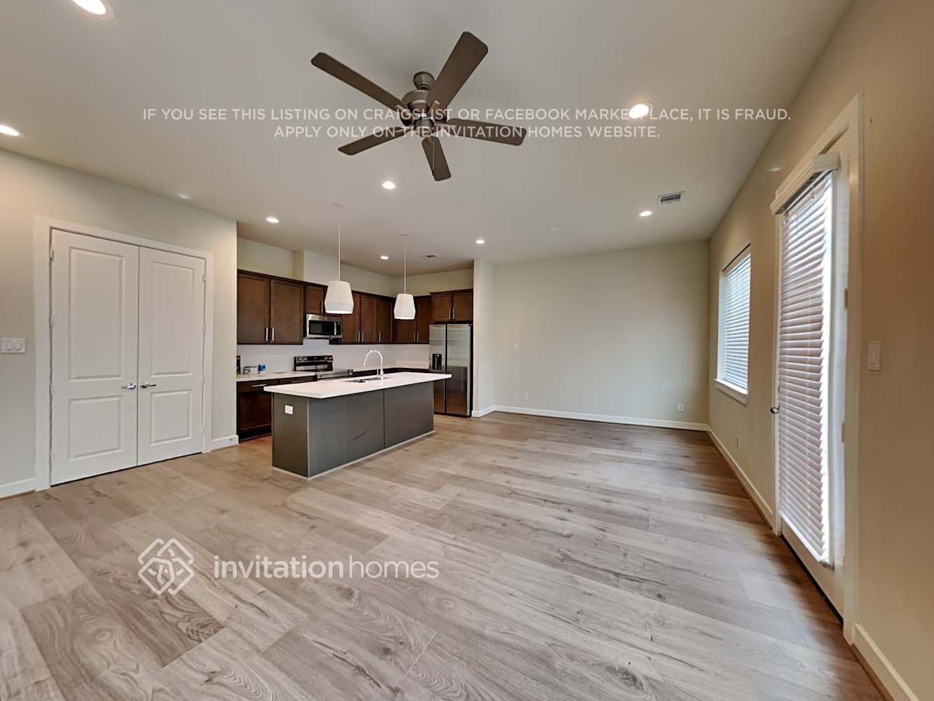 Building Photo - 10522 Executive Lake Dr