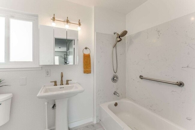 Building Photo - 36182 Magellan Dr