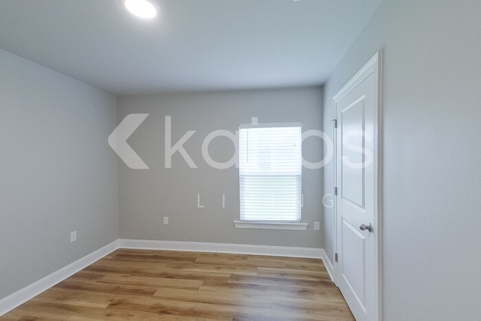 Building Photo - 13748 Willowmore Dr