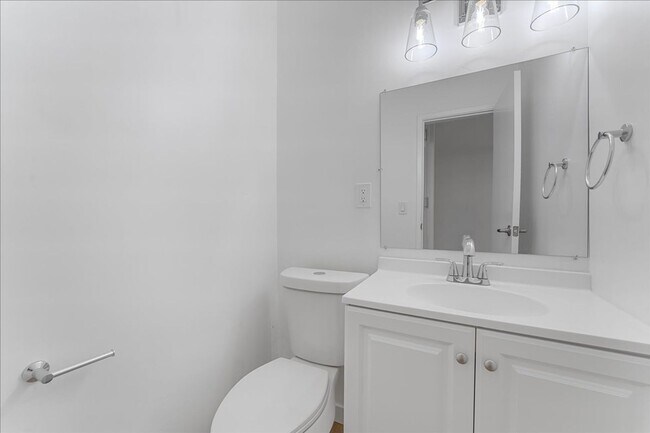 Building Photo - 3528 2nd St