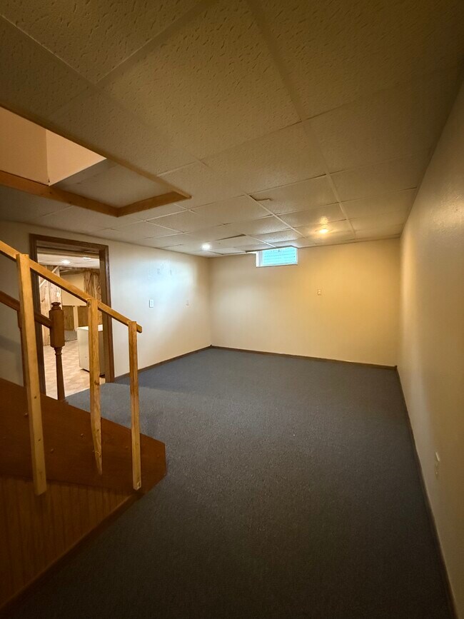 Building Photo - 2021 Veterans Dr