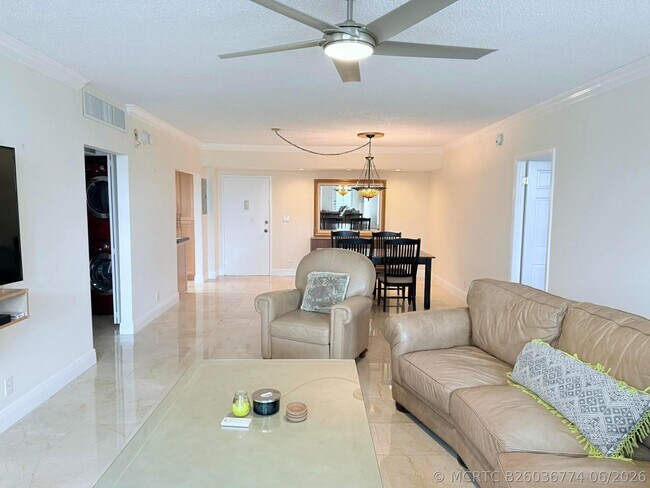 Building Photo - 2851 S Ocean Blvd