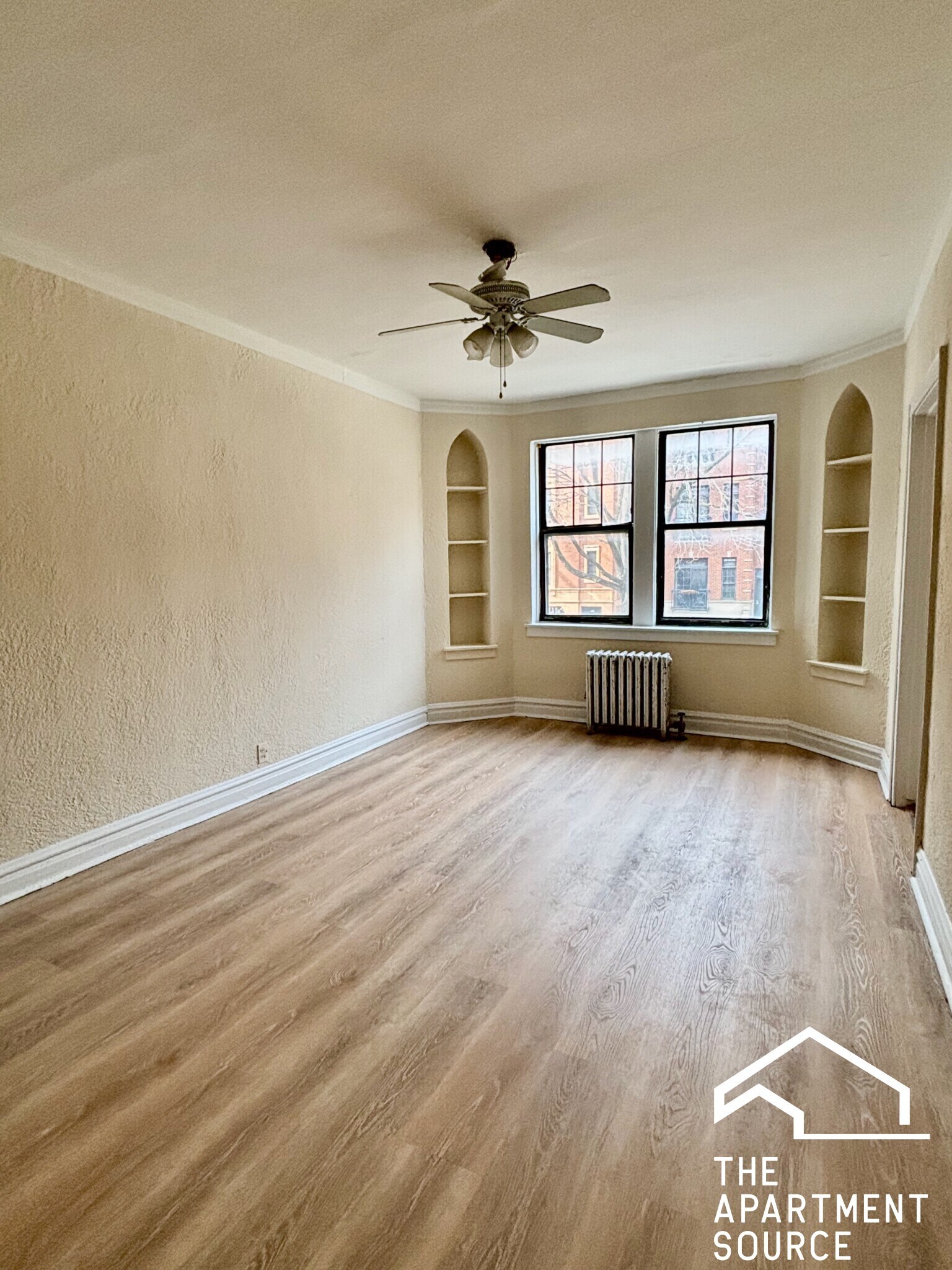 Building Photo - 4831 N Damen Ave
