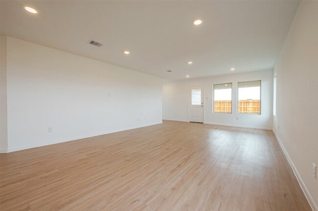 Building Photo - 3106 Elm Br Dr