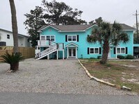 Building Photo - 303 3rd St