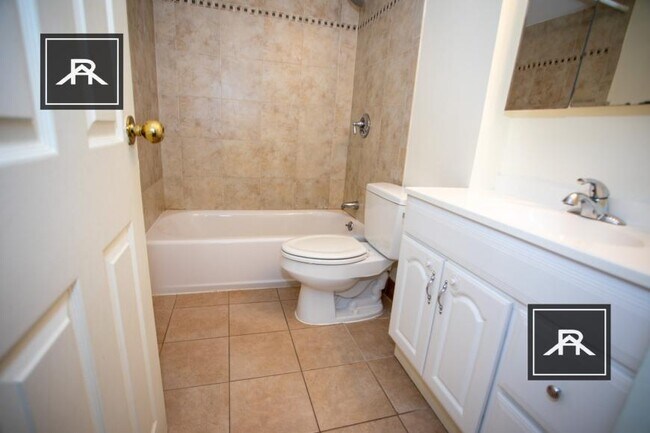 Building Photo - 2 bedroom in Brookline MA 02446