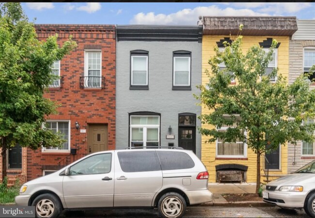 Building Photo - 3248 Leverton Ave