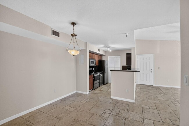Building Photo - 160 Yacht Club Way