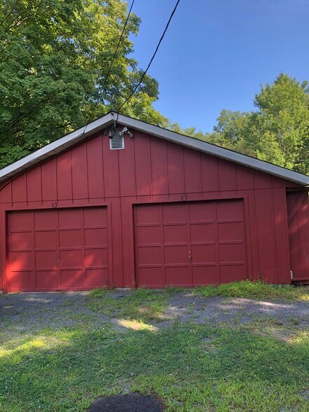 Building Photo - 247 Myck Rd