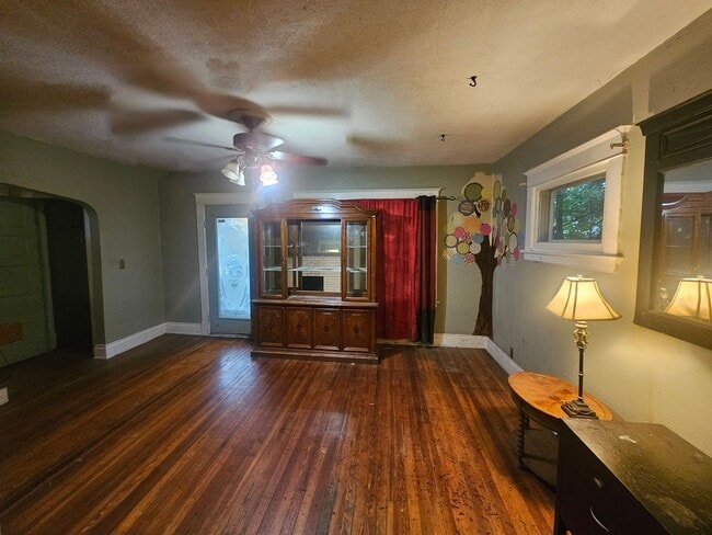 Building Photo - OWNER FINANCE! NO BANK QUALIFYING! NO CREDIT CHECK!