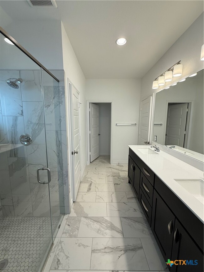 Building Photo - 259 Bodensee Pl