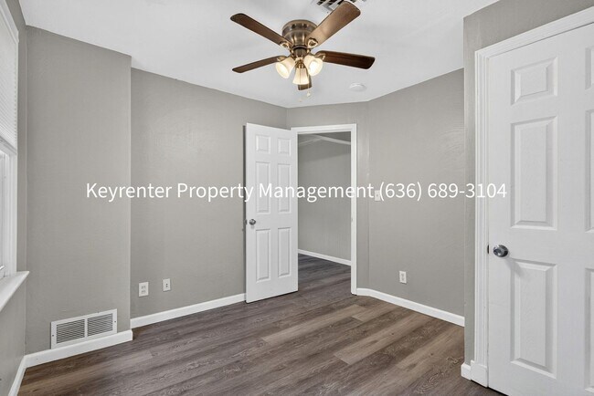 Building Photo - Fully Renovated 2BR/1BA Home for Rent
